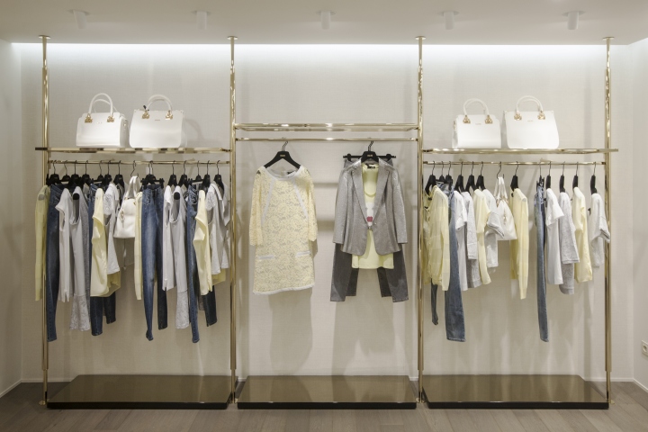 17年市場上服裝展柜的設計理念是怎樣的