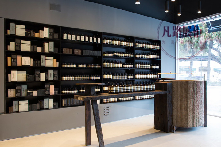 一個(gè)吸引顧客的店鋪,為什么是因?yàn)橐粋€(gè)展柜柜臺?