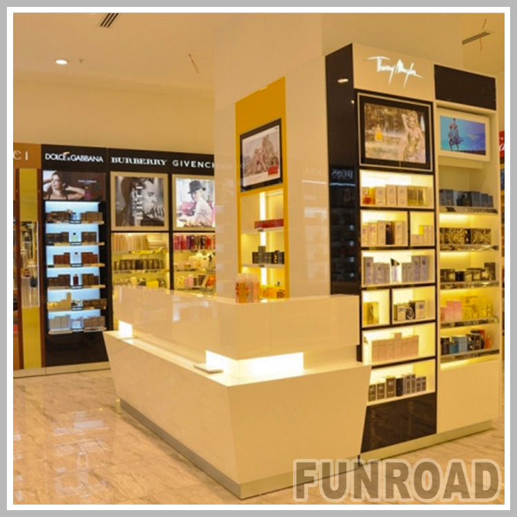 化妝品展柜廠細說為什么要使用展柜？