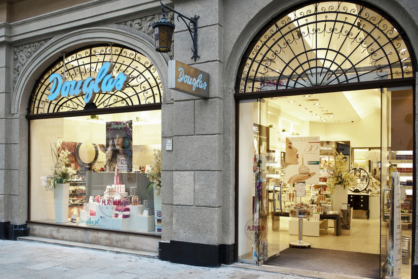 選對展柜，讓你的化妝品店瞬間加分