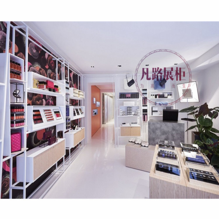 一家生意好的化妝品店，它們是怎么裝修設(shè)計(jì)的？