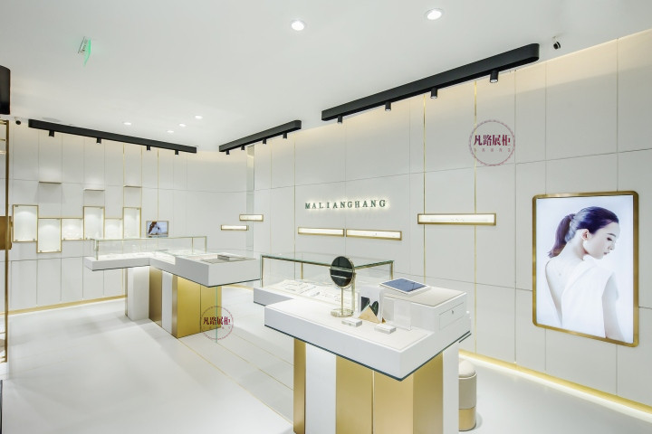 化妝品展柜平面圖和施工圖要多少錢？怎么收費標準？