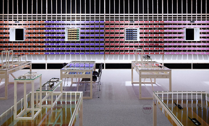 高大上的眼鏡店展柜原來是這樣擺放的！