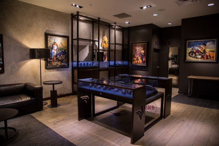 門店沒客流？利用展柜來營造門店的氣氛！