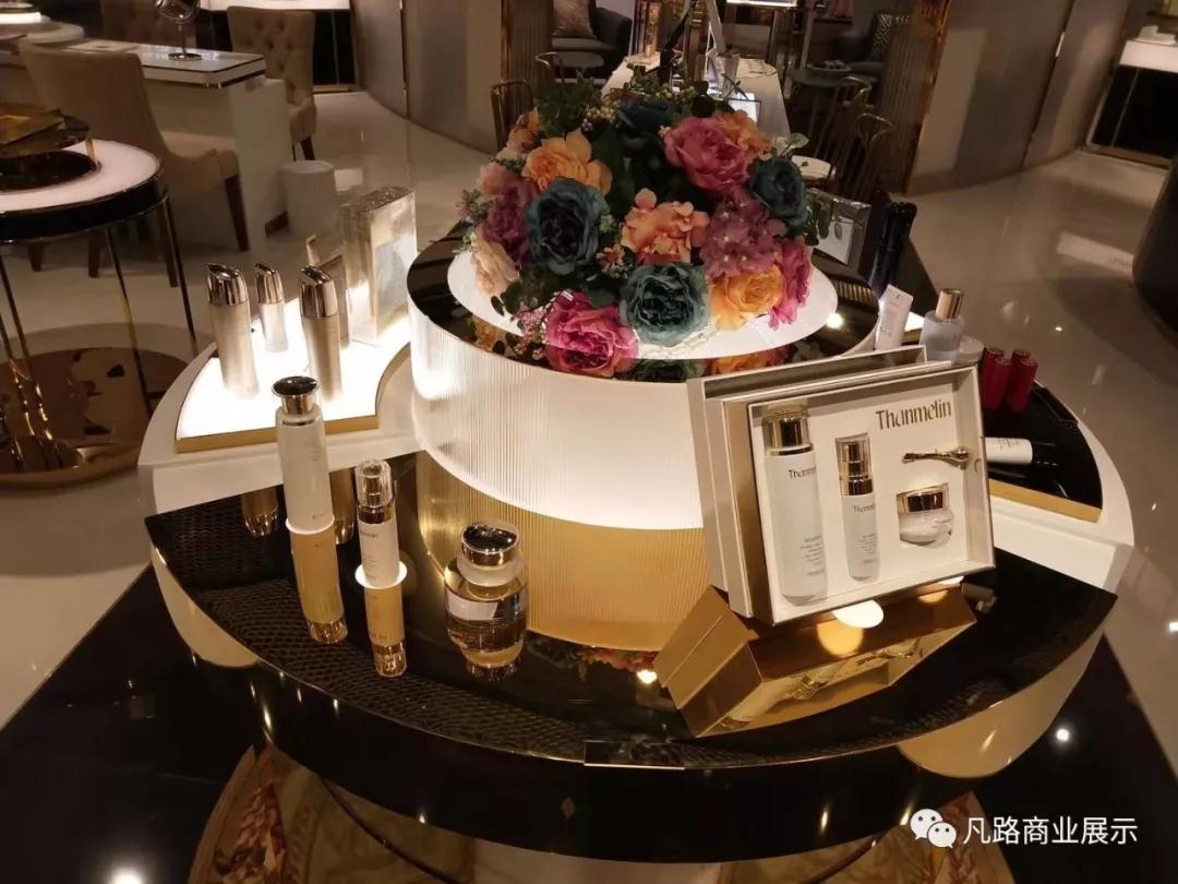 成都化妝品展柜定做