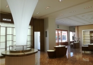 烤漆化妝品展柜具有哪些優(yōu)勢呢