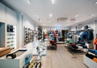 服裝店展示柜使用需要注意的細(xì)節(jié)