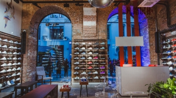 沈陽Adidas大品牌定制鞋子展柜柜臺，現場效果