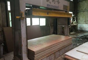 凡路展柜廠制作設(shè)備實(shí)拍