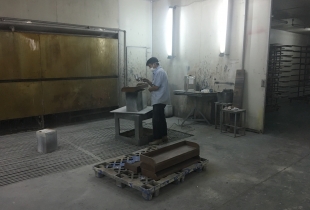 凡路展柜廠烤漆車(chē)間實(shí)景