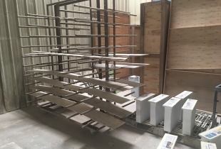 凡路展柜廠不銹鋼高柜制作實(shí)拍