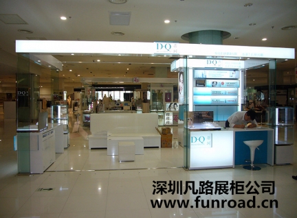 西安購物商場客戶訂制亞克力化妝品柜臺-可訂制