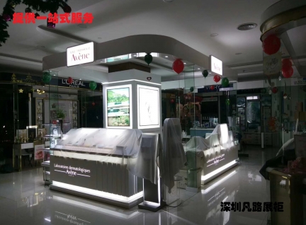 木質烤漆帶玻璃化妝品柜臺展示效果圖