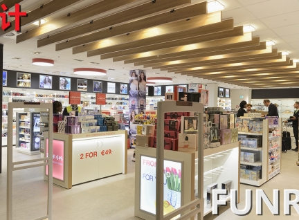 香港免稅店定制展柜，擺放藥妝產(chǎn)品