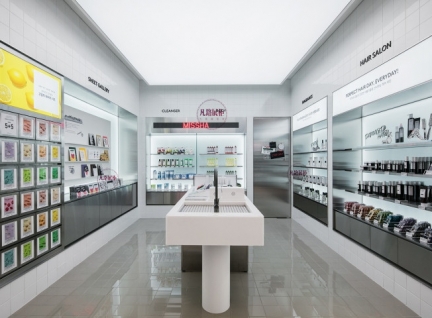 大型化妝品店展柜效果圖
