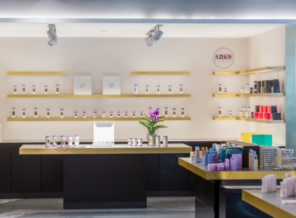 時尚清新美容美發店展柜效果圖