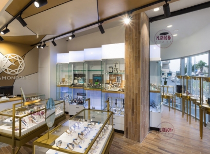 不銹鋼電鍍手表店展柜效果圖