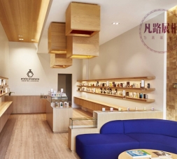 木質化妝品展柜柜臺，凡路深圳展柜定制效果