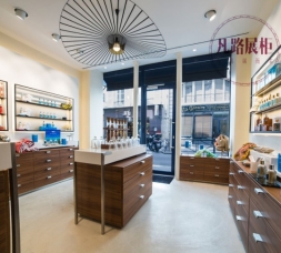 高端化妝品展示柜柜臺，定制化妝品展柜現場效果
