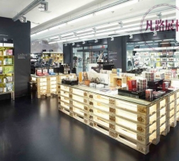 木質化妝品展示柜，深圳展柜廠定制成品