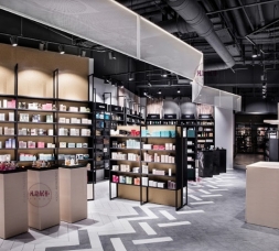 大型商場化妝品護膚品展柜效果圖